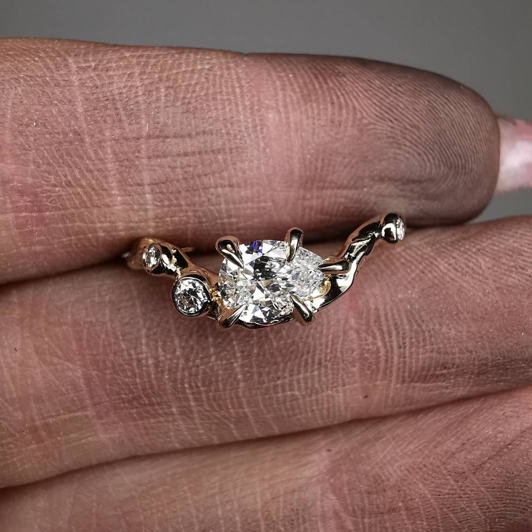 Geltono Aukso Selah Žiedas Su Lab. Deimantais