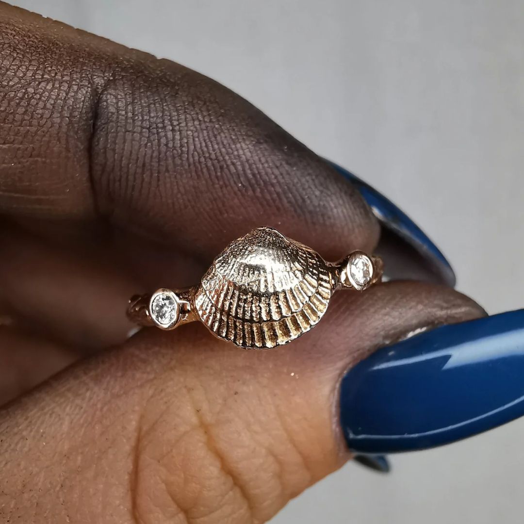 Shell Side Rose Gold Ring
