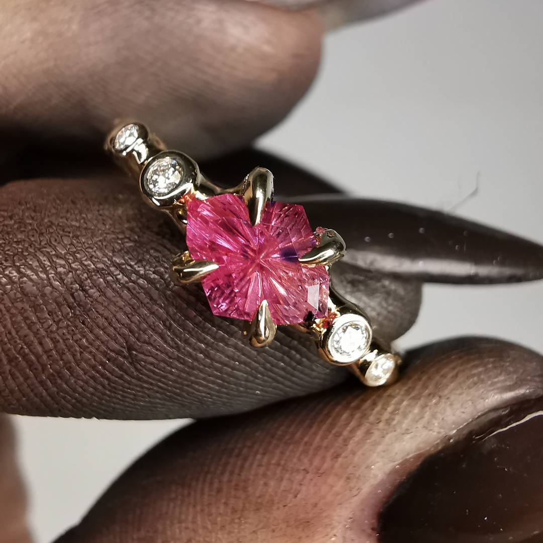 Yellow Gold Signature Ring With Sapphire & Diamonds