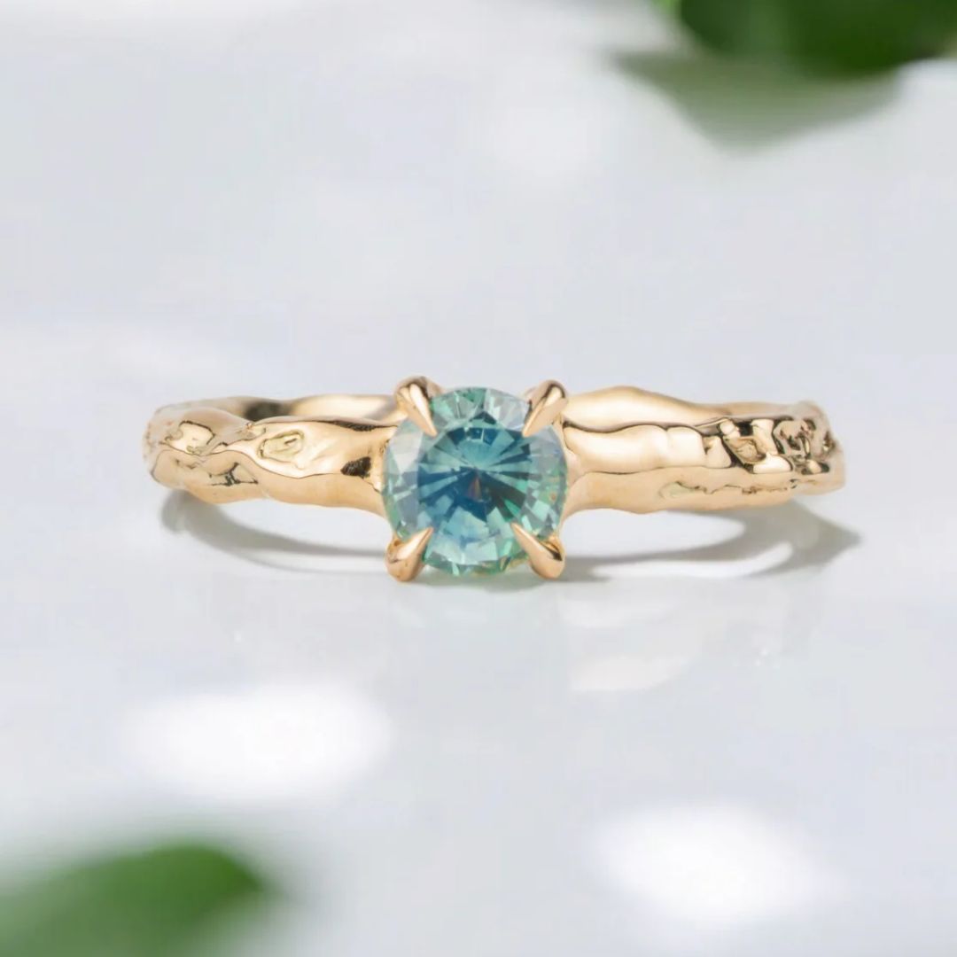 Geltono Aukso Žiedas Su Safyru