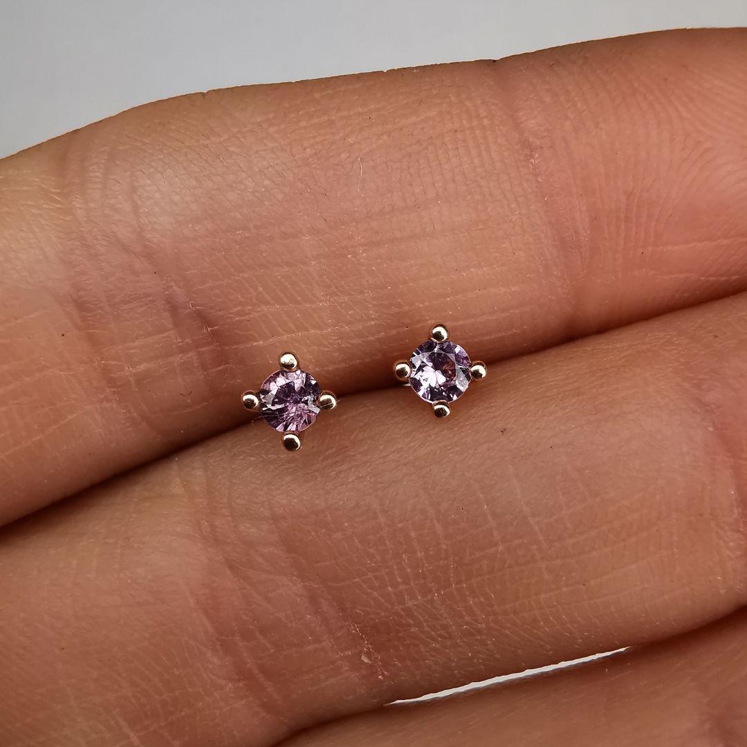 Auskarai Su 3 mm Safyrais