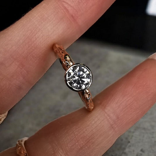 Slim Maxi Rose Gold Ring With Lab. Diamond