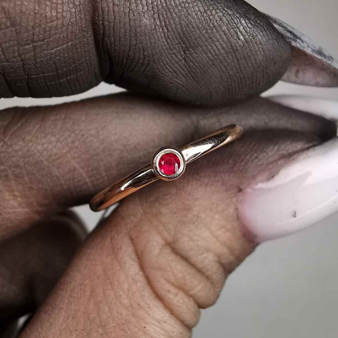 Rose Gold Signature Ring With 2.0 mm Ruby