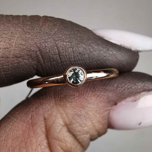 Rose Gold Signature Ring With 2.5 mm Sapphire