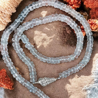 Signature Necklace With Silver Details & Aquamarine