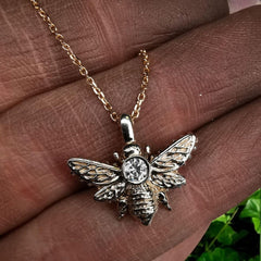 White Gold Bee Pendant With Diamond