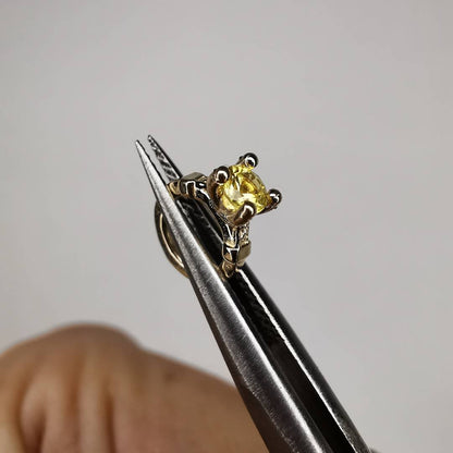 Geltono Aukso Pakabukas Ir 3mm Safyras