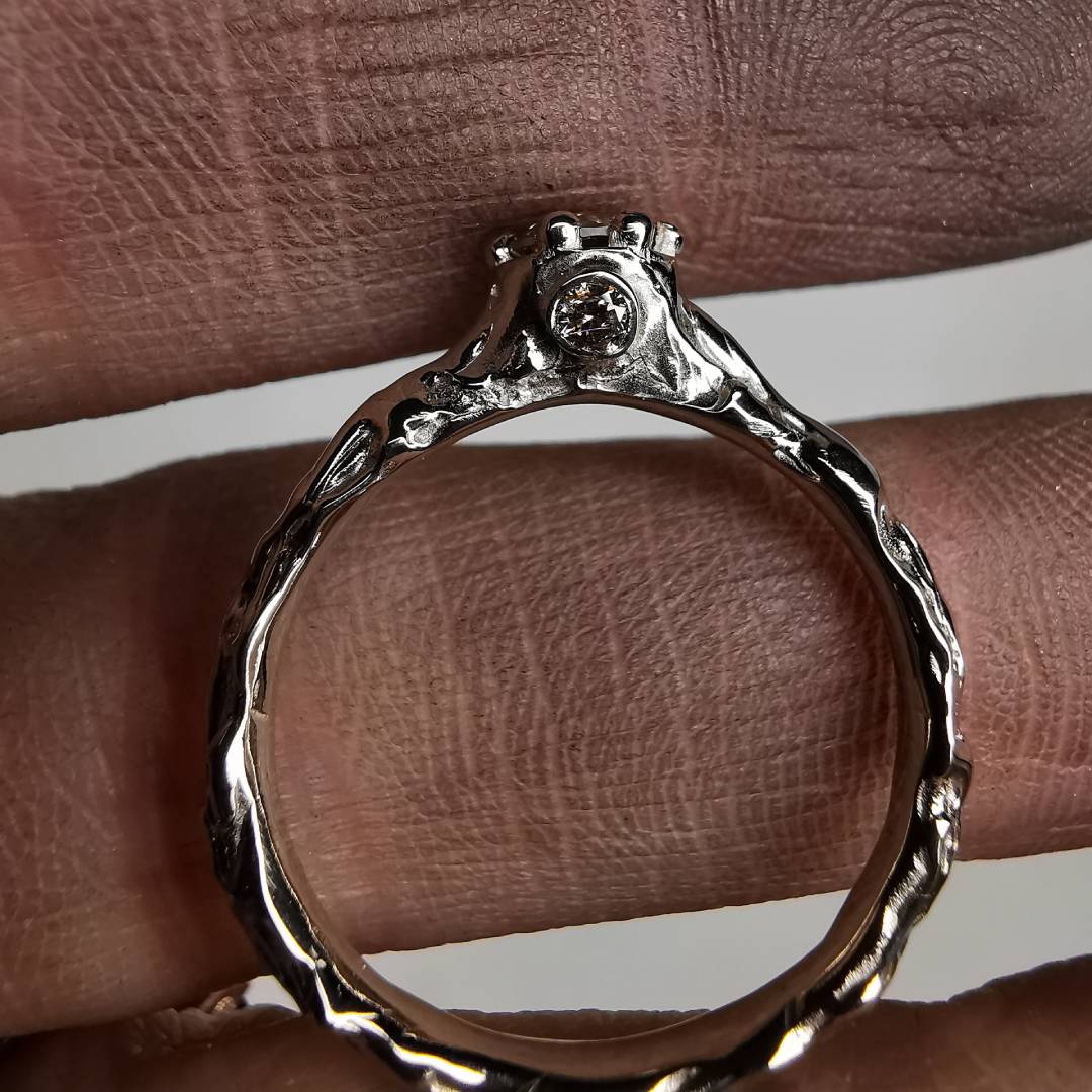 White Gold Ring With Natural Diamonds