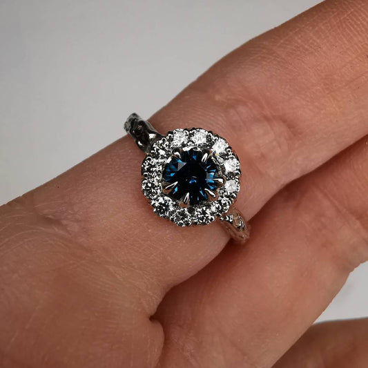 Sparkle Around Antique White Gold Ring