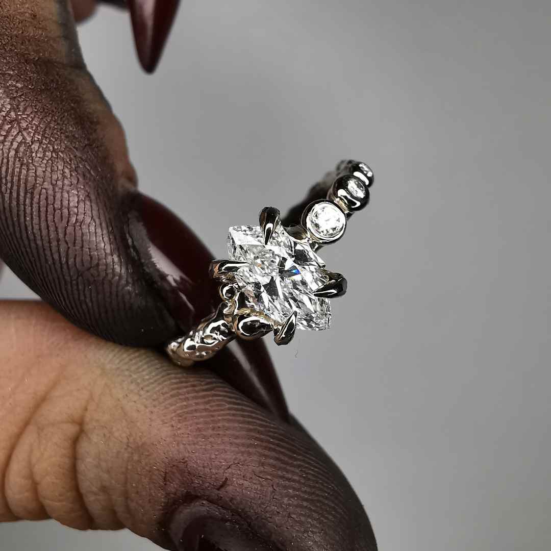 White Gold Ring With Lab. Grown Diamond And Natural Diamonds