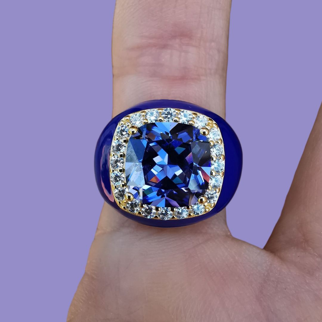 Ring With Zircon