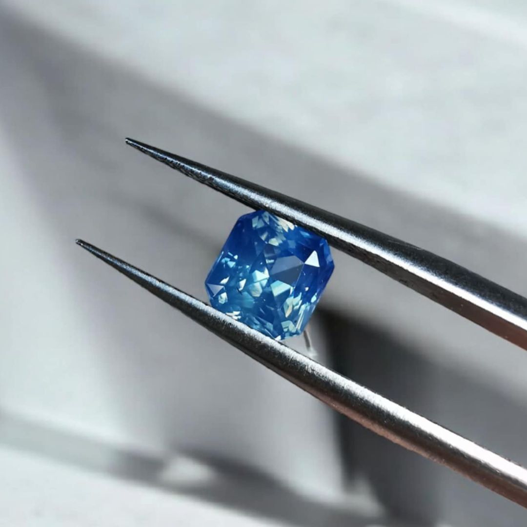 Sapphire 1.4 ct