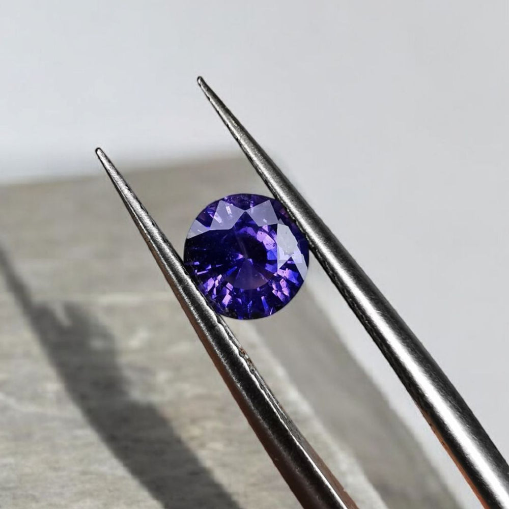 Sapphire 0.8 ct