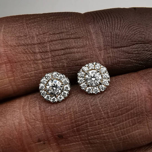 Balto Aukso Auskarai Su  Deimantais