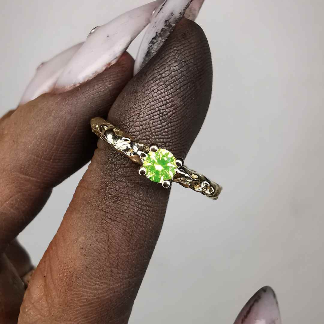 Yellow Gold Ring With LuAG Lab. Garnet