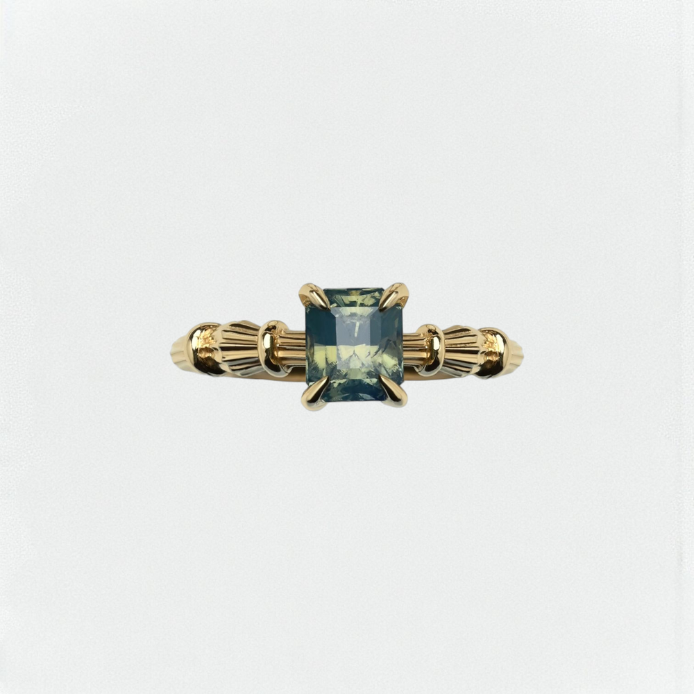 Column I Yellow Gold Ring With Sapphire