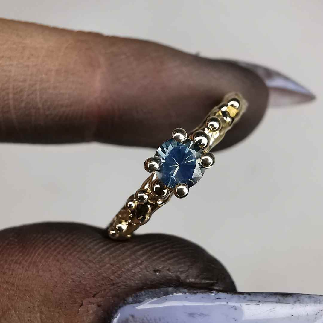 Yellow Gold Ring With Sapphire