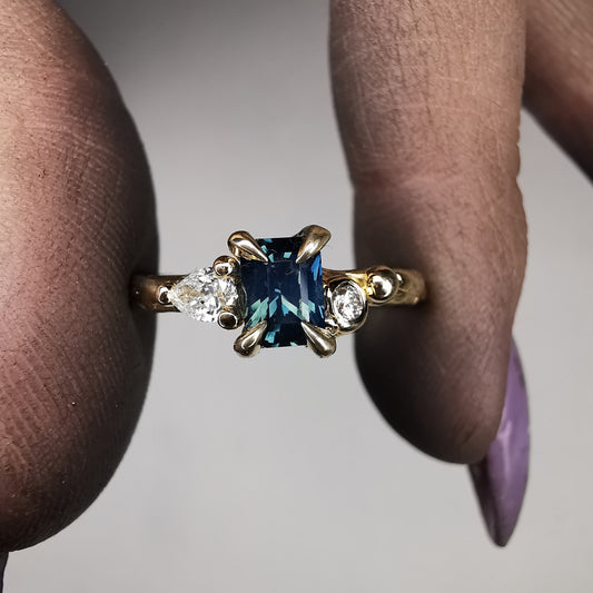 Yellow Gold Signature Ring With Sapphire & Lab. Grown And Natural Diamonds