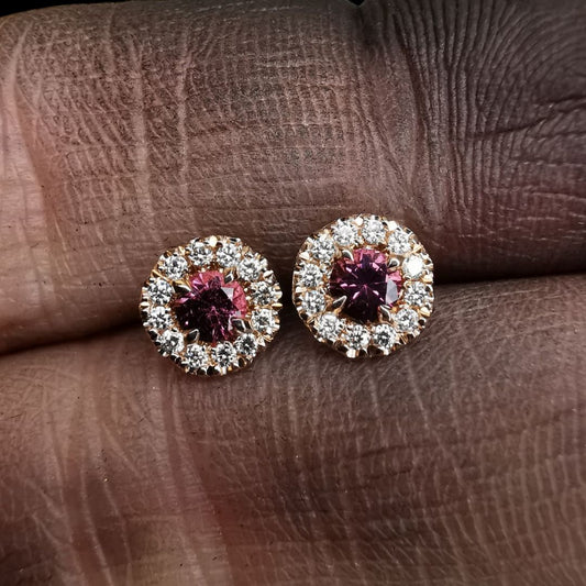 Raudono Aukso Auskarai Su Špineliais Ir Deimantais