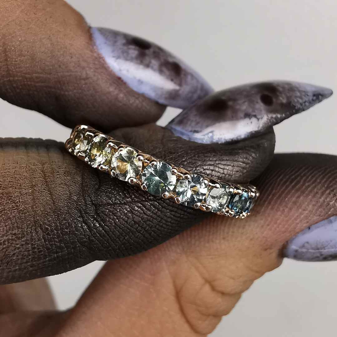 Raudono Aukso 1/2 Eternity Žiedas Su 3mm Natūraliais Ombre Safyrais