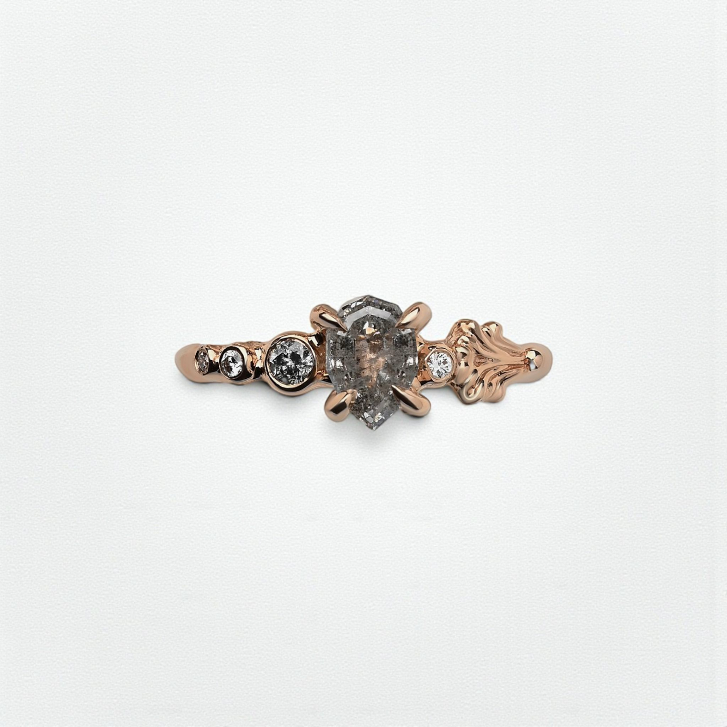 Column Rose Gold Ring With Natural Diamonds