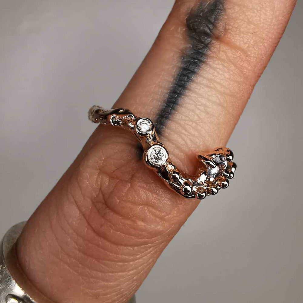 Rose Gold Signature Ring With Sapphire & Diamonds