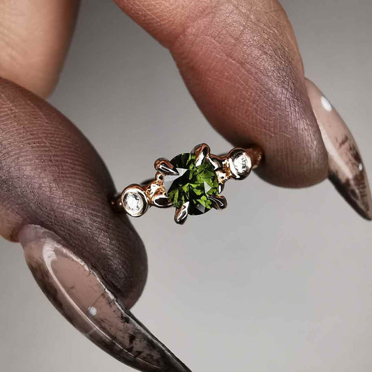 Rose Gold Signature Ring With Green Sapphire & Diamonds