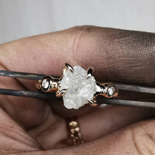 Raudono Aukso Žiedas Su Deimantais