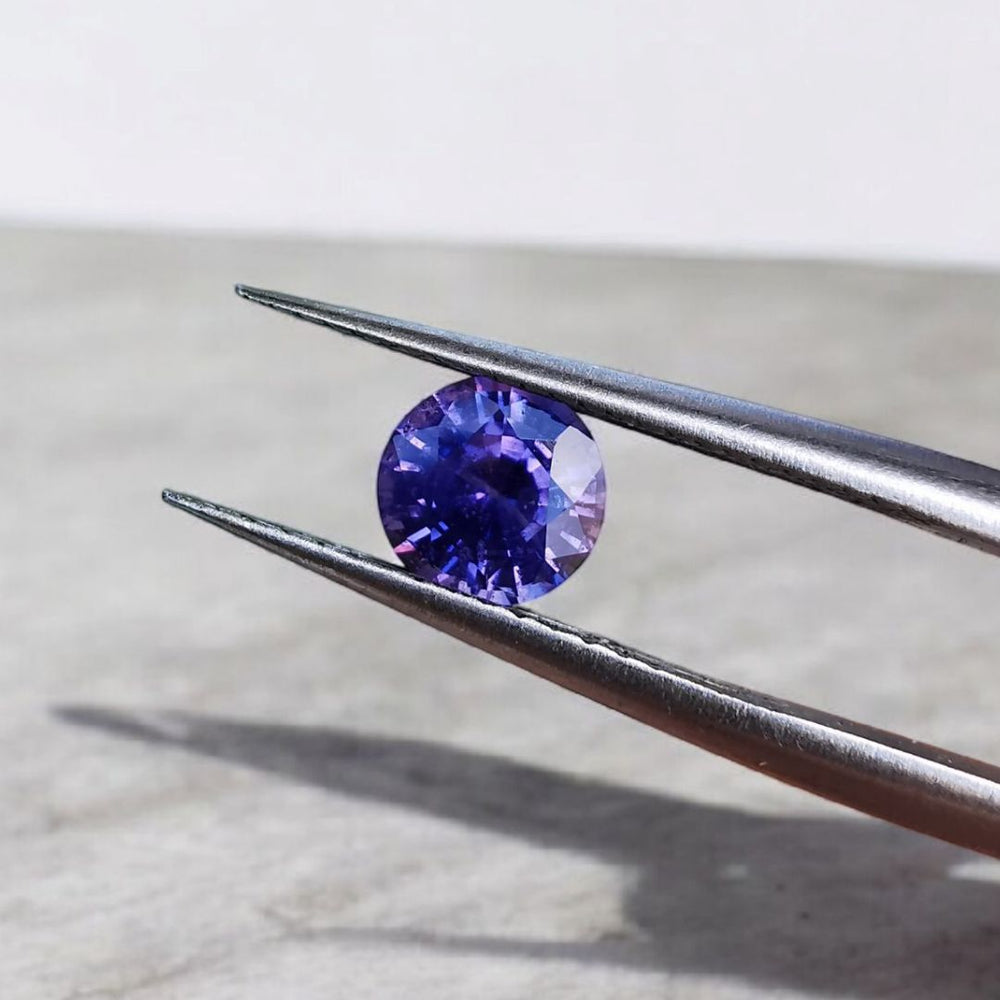Sapphire 0.8 ct