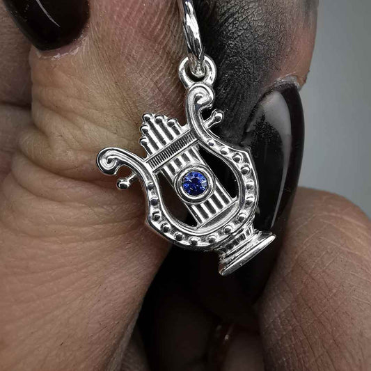 " David's Harp " Silver Pendant With 2mm blue sapphire