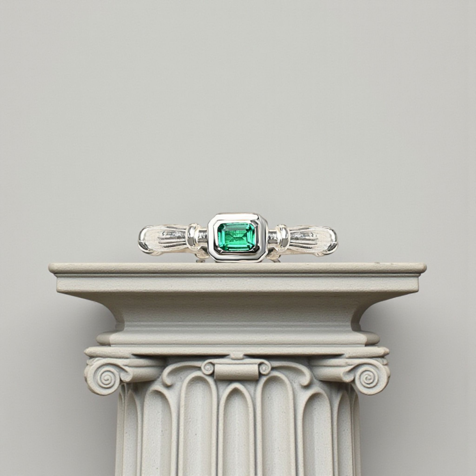 Silver Column  Midi Ring With 3mm Lab. Emerald