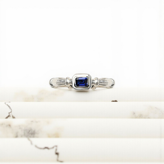  Sidabrinis Column Midi Žiedas Su 3mm Lab. Safyru