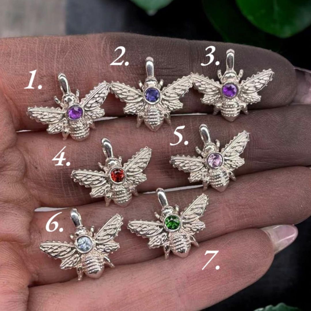 Sidabro Pakabukas Bitė