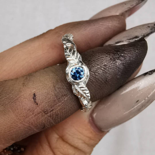 Forest Midi Silver Ring With Sapphire