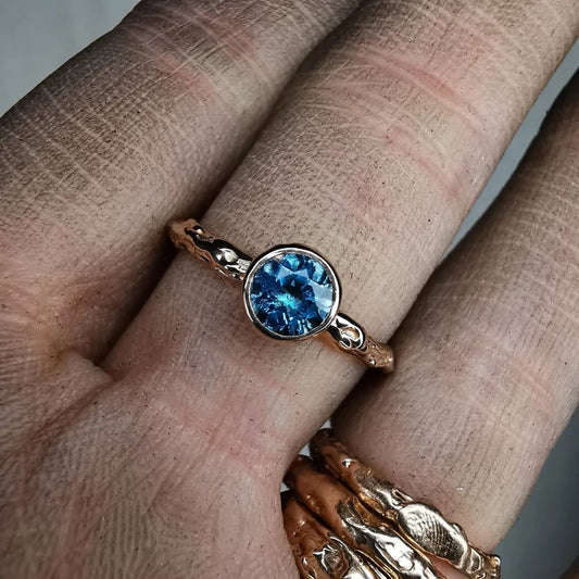 Slim Maxi Topaz Ring